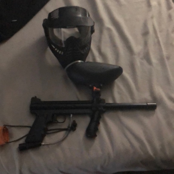 Mask - Picture 1 of 1